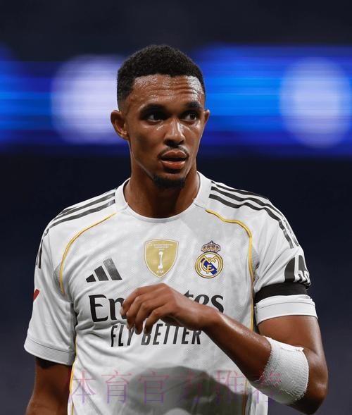 右后卫需换血 皇马不排除明夏签下阿诺德的可能性 右后卫需换血 皇马不排除明夏签下阿诺德的可能性